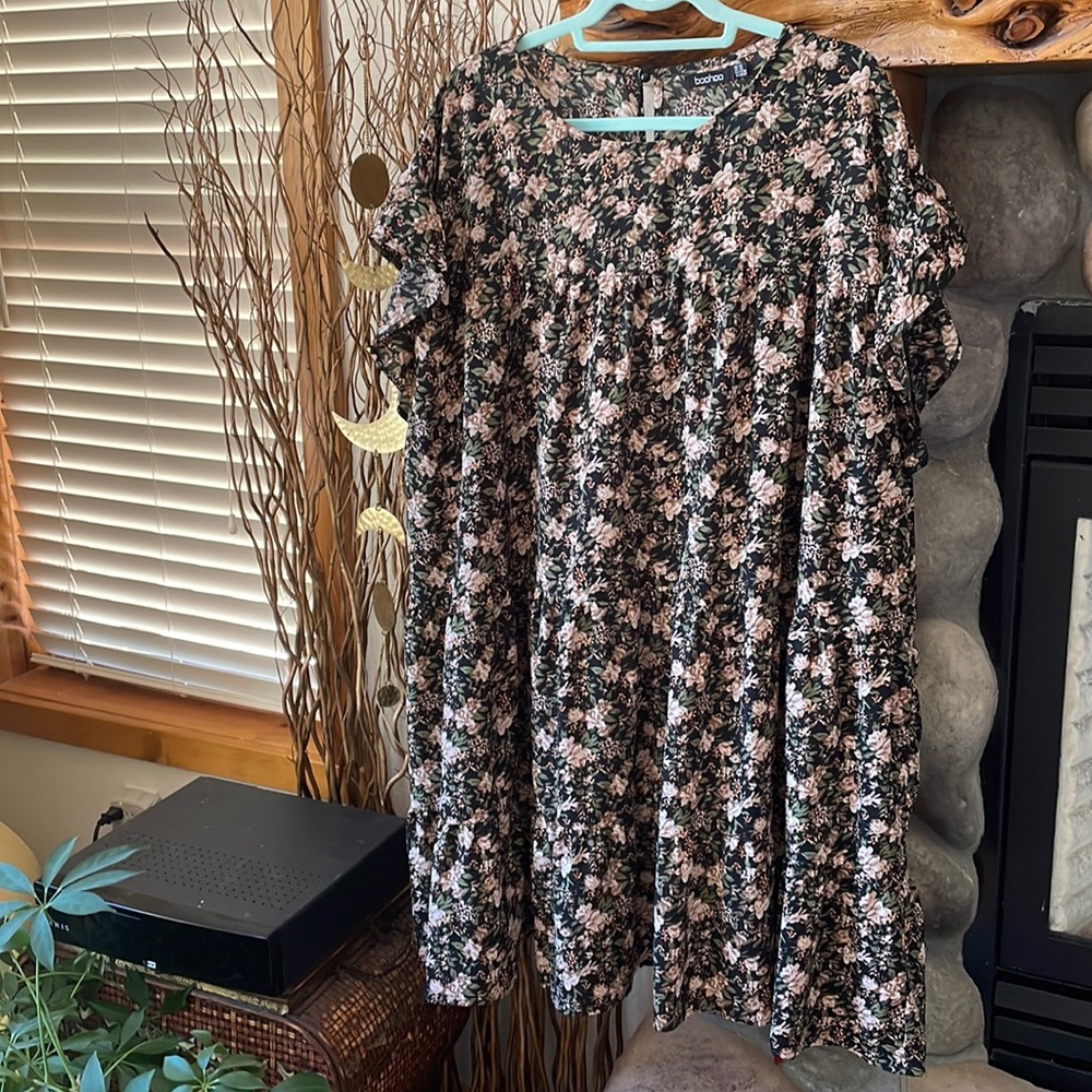 Floral Tiered Dress. Loose Fit. Plus Size 24